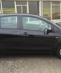 TOYOTA Yaris 1.4 D-4D 5 porte M-MT Navi rif. 7193926 - 3