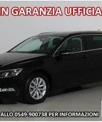 VOLKSWAGEN Passat Variant 2.0 TDI COMFORTLINE DSG LED 16" NAVI PARK ASSIST rif. 6767694