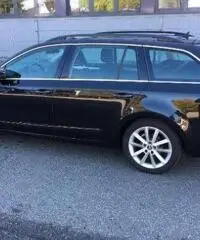 Skoda Octavia 2.0 TDI Elegance DSG - 3