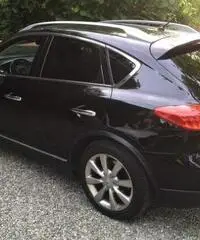 Infiniti EX30 d