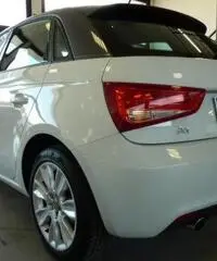 AUDI A1 SPB 1.6 TDI 90CV Ambition Xenon rif. 7185542 - 2