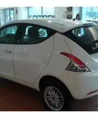 LANCIA Ypsilon 0.9 TwinAir 85 CV 5 porte Metano Ecochic Silver rif. 7088057 - 3