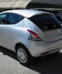 LANCIA Ypsilon 1.2 69 CV 5 porte GPL Ecochic Silver rif. 5978899 - 7