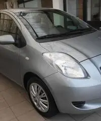 Toyota Yaris ( GPL ) ( GAS )  5 PORTE  5 POSTI  ok anche per neo paten