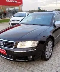 AUDI A8 4.2 V8 FSI quattro tiptronic rif. 7161226