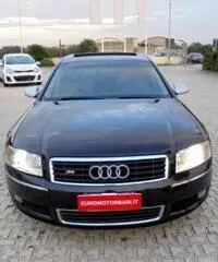 AUDI A8 4.2 V8 FSI quattro tiptronic rif. 7161226 - 2