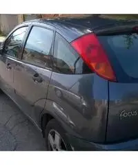 Ford Focus 1.8 100CV