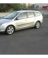Ford Focus Station Wagon 1.6 Tdci S.w. DPF automatica - 2