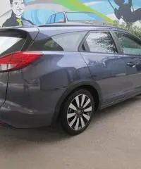 Honda Civic Tourer 1.6 i-DTEC Elegance - 3