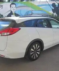 Honda Civic Tourer 1.6 i-DTEC Elegance Navi - 3