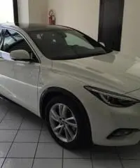 INFINITI Q30 2.2 diesel DCT Premium Tech - 3