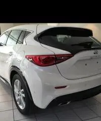 INFINITI Q30 2.2 diesel DCT Premium Tech - 5