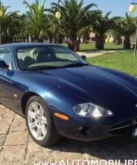 JAGUAR XK8 4.0i Coupé