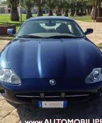 JAGUAR XK8 4.0i Coupé - 5