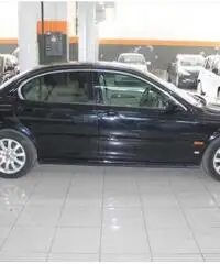 JAGUAR X-Type 2.5 V6 24V cat Executive - 4