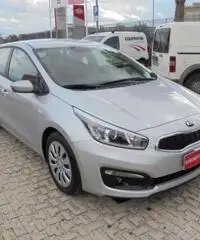 KIA ceed cee'd 1.6 CRDi 110 CV 5 porte Active - 3