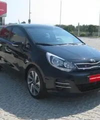 KIA Rio 1.1 CRDi 5p. Cool - 3