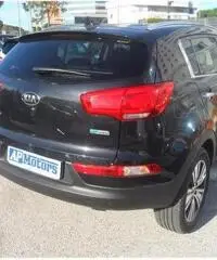 KIA Sportage 1.7 CRDI VGT 2WD high tech - 5