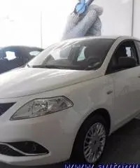 LANCIA Ypsilon 0.9 T.Air 85 CV 5 porte Metano Ecochic Silver - 2