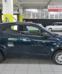 LANCIA Ypsilon 0.9 TwinAir 85 CV 5 porte Metano Ecochic Silver - 5