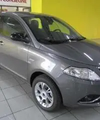 LANCIA Ypsilon 0.9 TwinAir 85 CV 5 porte Metano Ecochic Platinum - 3