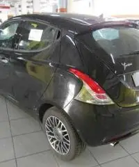 LANCIA Ypsilon 1.2 69 CV 5 porte Gold - 8