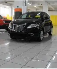 LANCIA Ypsilon 1.2 69 CV 5 porte GPL Ecochic Gold