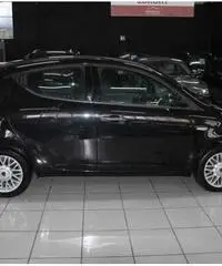 LANCIA Ypsilon 1.2 69 CV 5 porte GPL Ecochic Gold - 4