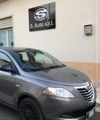 LANCIA Ypsilon 1.2 69 CV 5 porte Elefantino Rosa