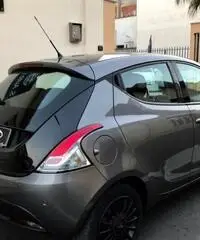 LANCIA Ypsilon 1.2 69 CV 5 porte Elefantino Rosa - 3