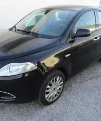 LANCIA Ypsilon 1.2 69 CV 5 porte Silver