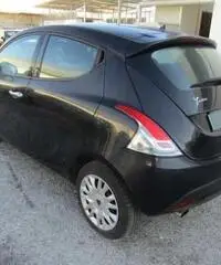 LANCIA Ypsilon 1.2 69 CV 5 porte Silver - 6