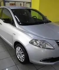 LANCIA Ypsilon 1.2 69 CV 5 porte Gold - 3