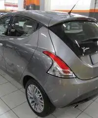 LANCIA Ypsilon 1.3 MJT 16V 95 CV 5 porte S&S Gold - 6