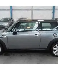 Mini Cooper S 16 v. - 2