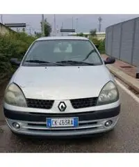 Renault Clio 1200cc44kw clima servosterzo 2003