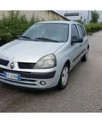 Renault Clio 1200cc44kw clima servosterzo 2003 - 2