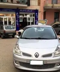 Renault Clio - 2