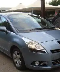 PEUGEOT 5008 1.6 HDi 112CV Autom. Nav+Tetto Tecno - 2