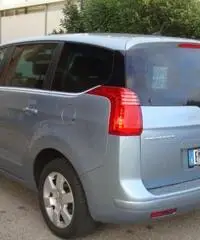 PEUGEOT 5008 1.6 HDi 112CV Autom. Nav+Tetto Tecno - 4