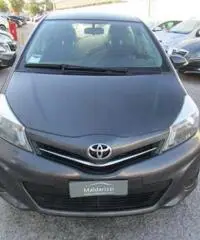 TOYOTA Yaris 1.0 5 porte Active - 2