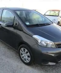 TOYOTA Yaris 1.0 5 porte Active - 3