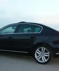 Volkswagen Passat - 2