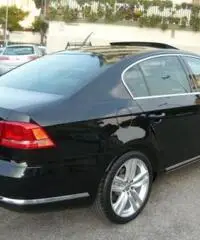 Volkswagen Passat - 4