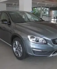 Volvo S60 Cross Country D3 Geartronic Momentum