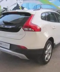 Volvo V40 Cross Country D2 120 CV Business - 4