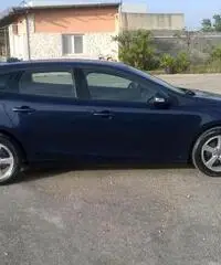 Volvo V40 D2 Kinetic - 2