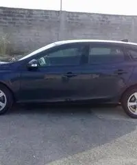 Volvo V40 D2 Kinetic - 3