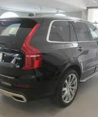 Volvo XC90 D5 AWD Geartronic 7 posti Inscription - 4