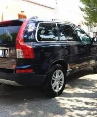 VOLVO XC90 D5 SUMMUN AUT CM 2400 136KW (185CV) 7 POSTI - 2